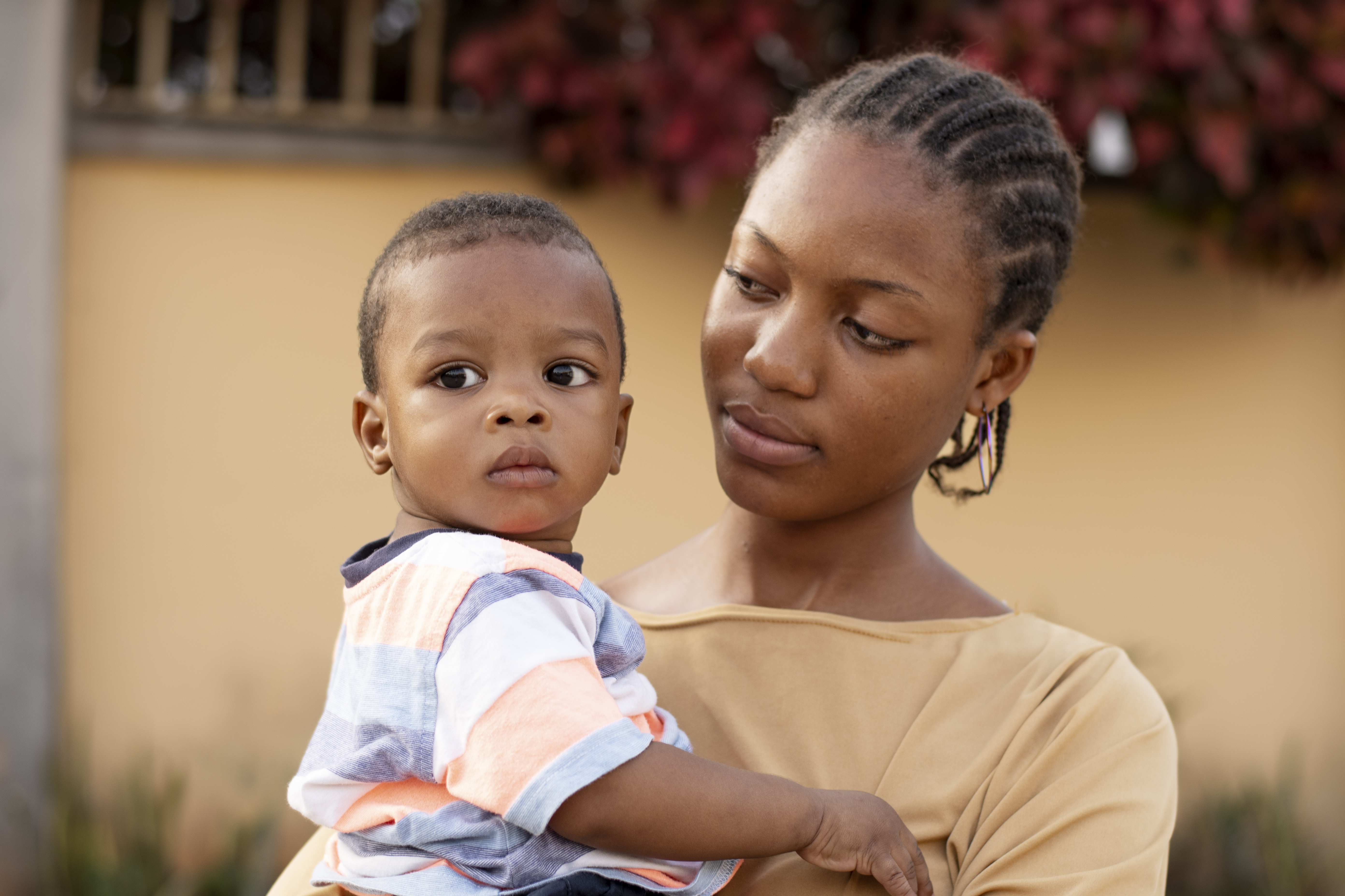A community mother with children